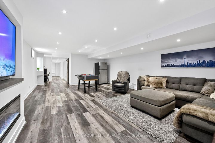 Photo 38 at 4307 Trail Blazer Way, Hurontario, Mississauga