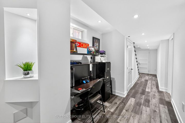 Photo 40 at 4307 Trail Blazer Way, Hurontario, Mississauga