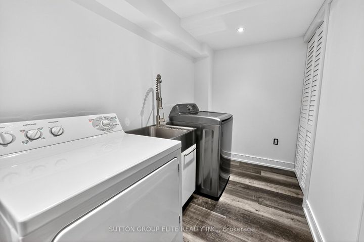 Photo 44 at 4307 Trail Blazer Way, Hurontario, Mississauga