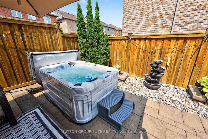 Photo 47 at 4307 Trail Blazer Way, Hurontario, Mississauga