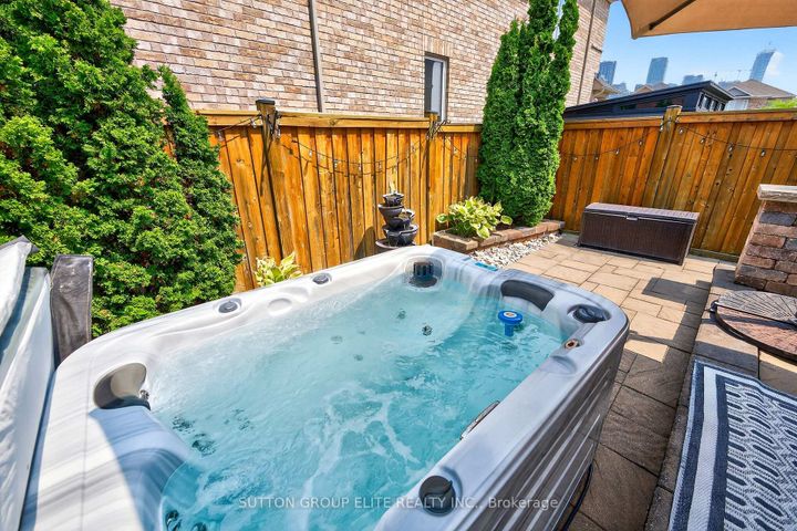 Photo 48 at 4307 Trail Blazer Way, Hurontario, Mississauga