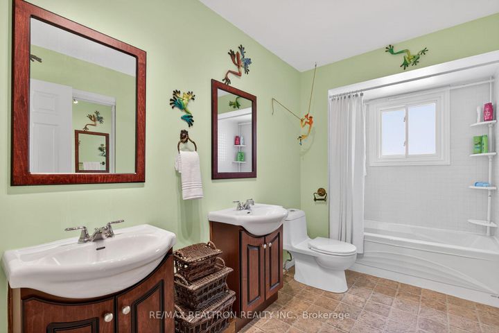 Photo 22 at 351 Kirby Crescent, Glenway Estates, Newmarket