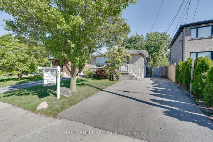 Photo 2 at 11 Maitland Avenue, Greeningdon, Hamilton