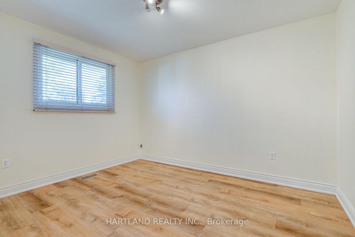 Photo 9 at 11 Maitland Avenue, Greeningdon, Hamilton