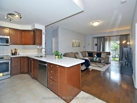 Photo 17 at 404 - 2 Maison Parc Court N, Lakeview Estates, Vaughan