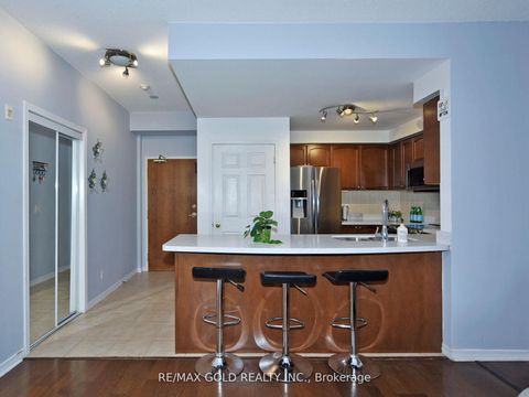 Photo 20 at 404 - 2 Maison Parc Court N, Lakeview Estates, Vaughan