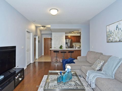 Photo 25 at 404 - 2 Maison Parc Court N, Lakeview Estates, Vaughan
