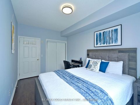 Photo 32 at 404 - 2 Maison Parc Court N, Lakeview Estates, Vaughan