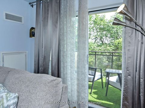 Photo 37 at 404 - 2 Maison Parc Court N, Lakeview Estates, Vaughan