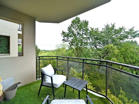 Photo 39 at 404 - 2 Maison Parc Court N, Lakeview Estates, Vaughan