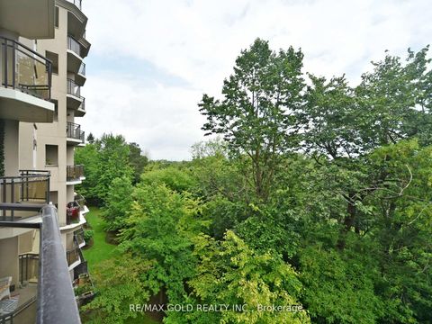 Photo 40 at 404 - 2 Maison Parc Court N, Lakeview Estates, Vaughan