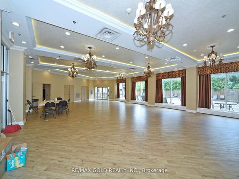 Photo 41 at 404 - 2 Maison Parc Court N, Lakeview Estates, Vaughan