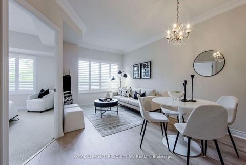 Photo 1 at 208 - 2 Clairtrell Road, Willowdale East, Toronto