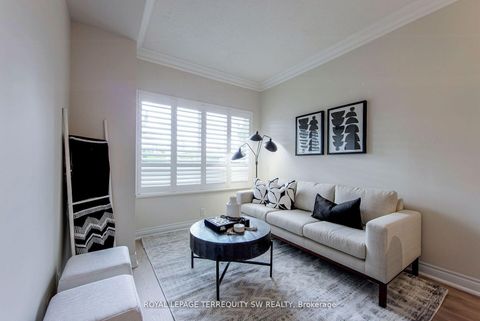 Photo 3 at 208 - 2 Clairtrell Road, Willowdale East, Toronto