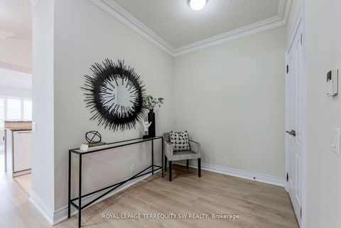 Photo 9 at 208 - 2 Clairtrell Road, Willowdale East, Toronto