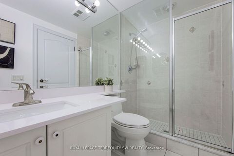 Photo 10 at 208 - 2 Clairtrell Road, Willowdale East, Toronto