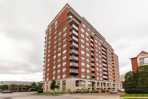 Photo 11 at 208 - 2 Clairtrell Road, Willowdale East, Toronto