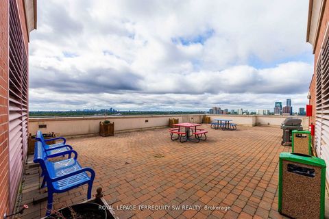 Photo 30 at 208 - 2 Clairtrell Road, Willowdale East, Toronto