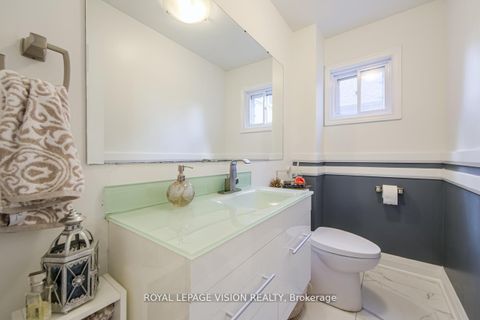 Photo 22 at 28 Valley Centre Drive S, Rouge E11, Toronto