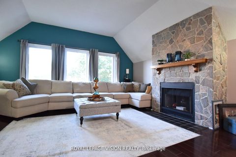 Photo 25 at 28 Valley Centre Drive S, Rouge E11, Toronto
