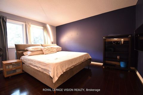 Photo 32 at 28 Valley Centre Drive S, Rouge E11, Toronto