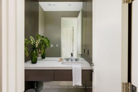 Photo 14 at 7 Thurloe Avenue, Mount Pleasant West, Toronto