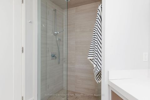 Photo 21 at 7 Thurloe Avenue, Mount Pleasant West, Toronto
