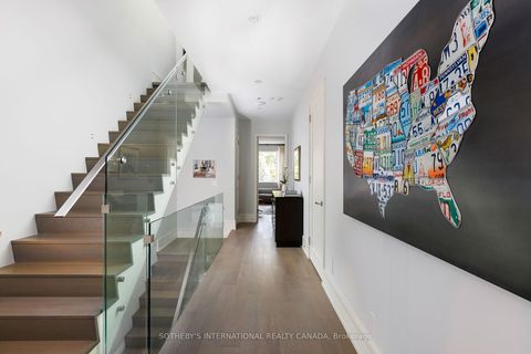 Photo 22 at 7 Thurloe Avenue, Mount Pleasant West, Toronto
