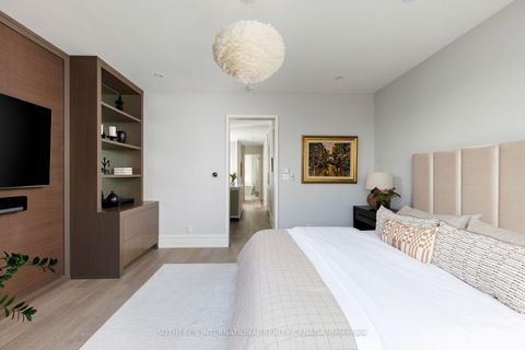 Photo 24 at 7 Thurloe Avenue, Mount Pleasant West, Toronto