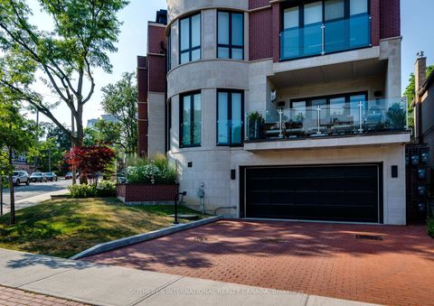 Photo 37 at 7 Thurloe Avenue, Mount Pleasant West, Toronto