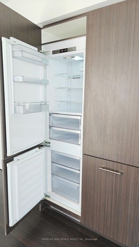 Photo 4 at 4810 - 88 Harbour Street, Waterfront Communities C1, Toronto