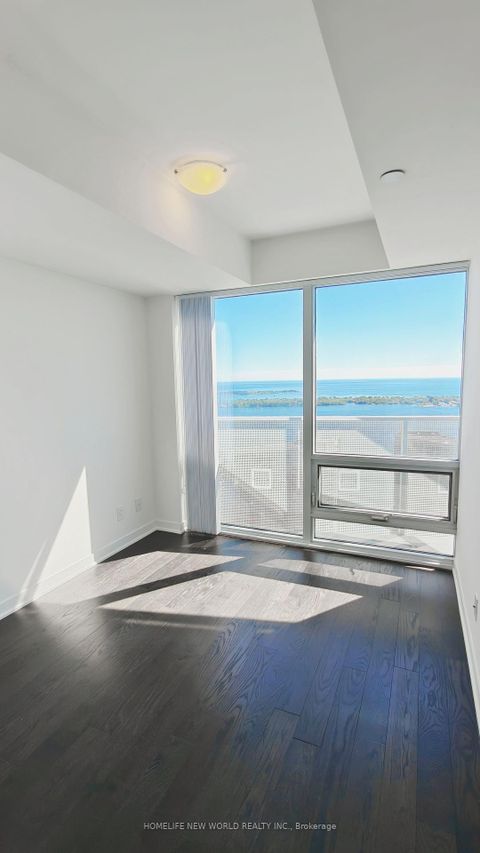 Photo 11 at 4810 - 88 Harbour Street, Waterfront Communities C1, Toronto