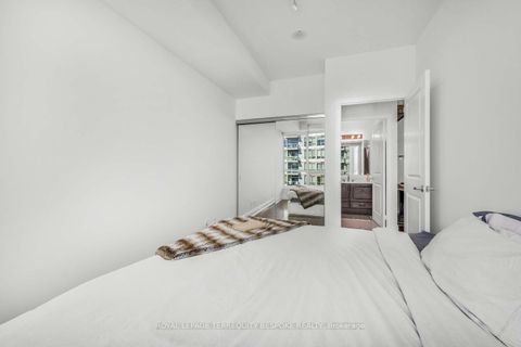 Photo 13 at 906 - 1910 Lake Shore Blvd Boulevard W, South Parkdale, Toronto