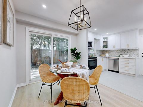 Photo 9 at 61 Plum Tree Way, Branson, Toronto