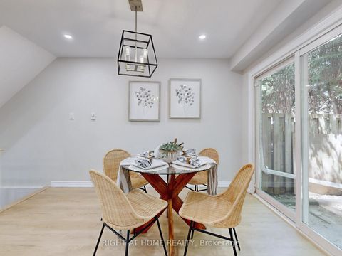 Photo 12 at 61 Plum Tree Way, Branson, Toronto