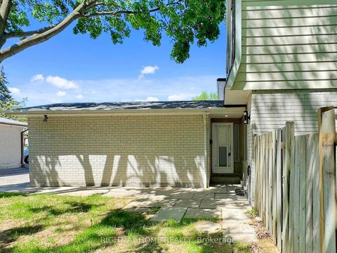Photo 25 at 61 Plum Tree Way, Branson, Toronto