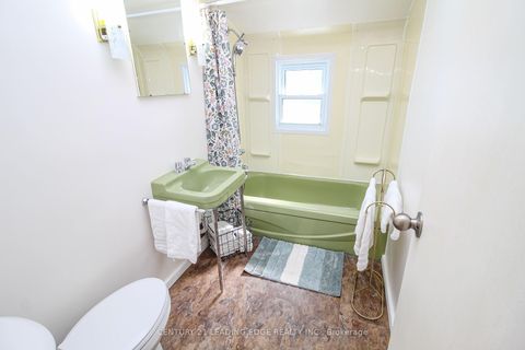 Photo 15 at 121 Northview Avenue, Blue Grass Meadows, Whitby