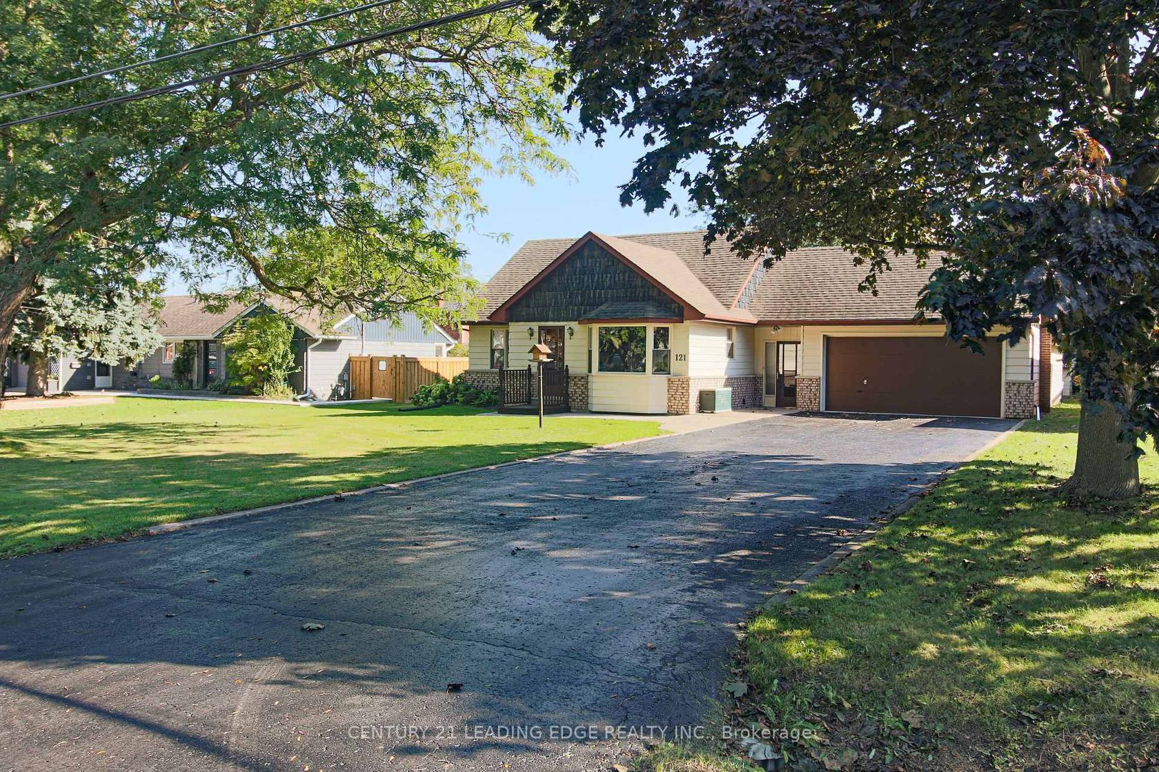 121 Northview Avenue, Blue Grass Meadows, Whitby 