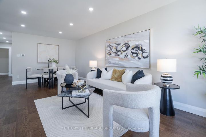 Photo 8 at 254 Demaine Crescent, Crosby, Richmond Hill