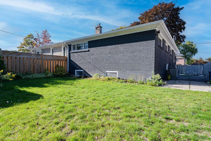 Photo 43 at 254 Demaine Crescent, Crosby, Richmond Hill