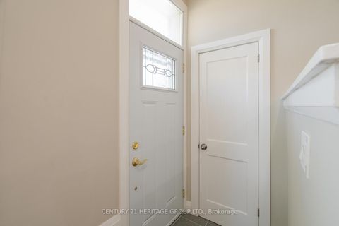 Photo 6 at 254 Demaine Crescent, Crosby, Richmond Hill
