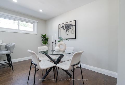 Photo 13 at 254 Demaine Crescent, Crosby, Richmond Hill