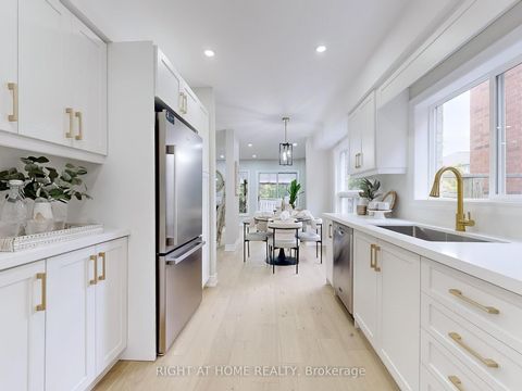 Photo 6 at 19 Indigo Street, Rouge Woods, Richmond Hill