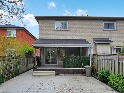 Photo 30 at 19 Indigo Street, Rouge Woods, Richmond Hill