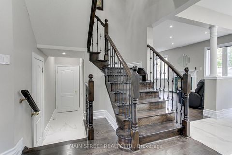 Photo 16 at 30 Conover Avenue, Bayview Northeast, Aurora