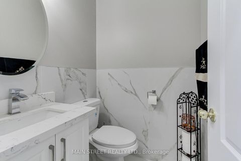 Photo 18 at 30 Conover Avenue, Bayview Northeast, Aurora