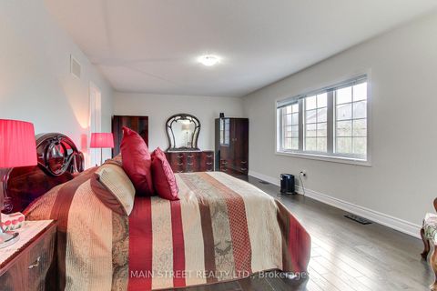 Photo 21 at 30 Conover Avenue, Bayview Northeast, Aurora