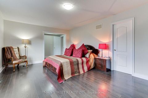 Photo 22 at 30 Conover Avenue, Bayview Northeast, Aurora