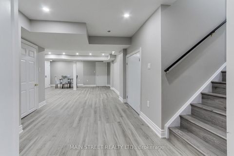 Photo 33 at 30 Conover Avenue, Bayview Northeast, Aurora