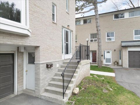 Photo 3 at 11 - 2 Liszt Gate, Hillcrest Village, Toronto